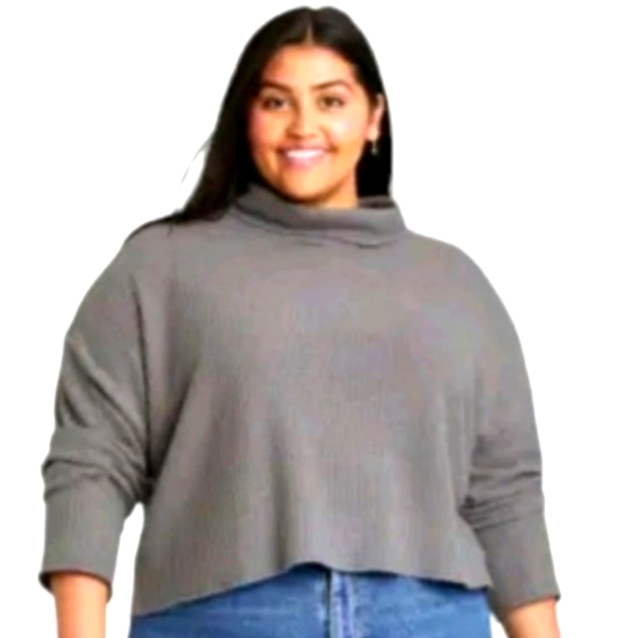 Wild Fable Turtleneck Women's Long Sleeve Turtleneck Cozy Boxy Cropped T-Shirt - Picture 3 of 5